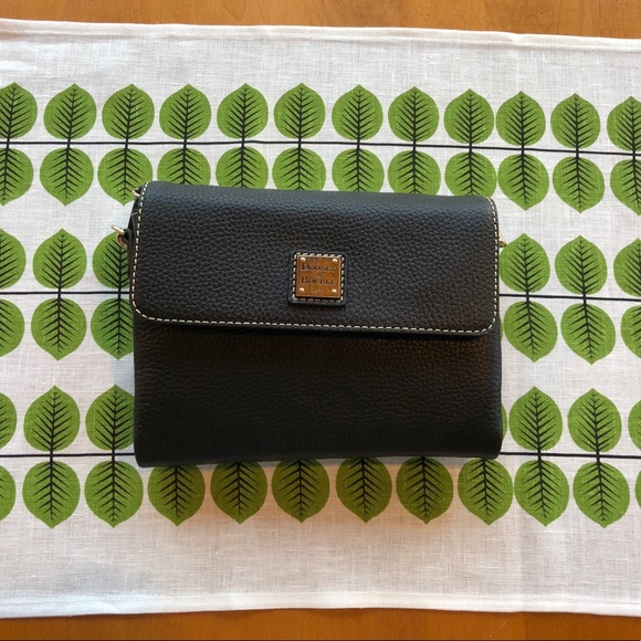 NEW Dooney & Bourke crossbody - Picture 1 of 8